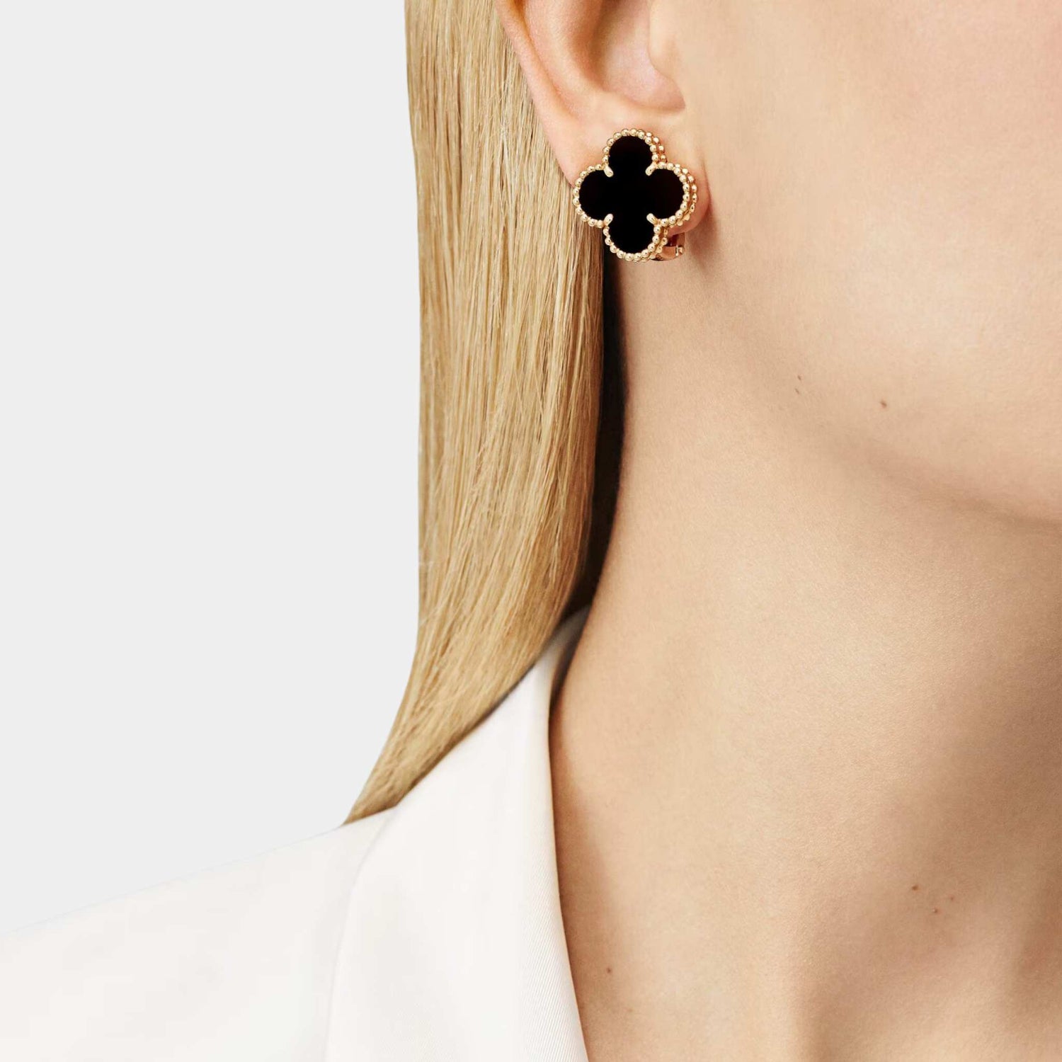 Van Cleef &amp; Arpels Magic Alhambra Earrings Yellow Gold Onyx, Model