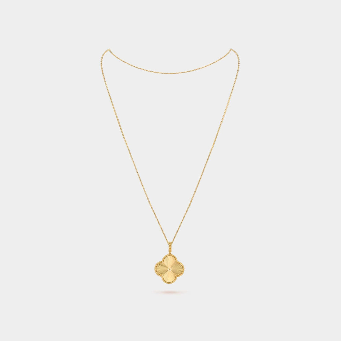 Van Cleef & Arpels Magic Alhambra Long Necklace 1 motif Yellow Gold, Front