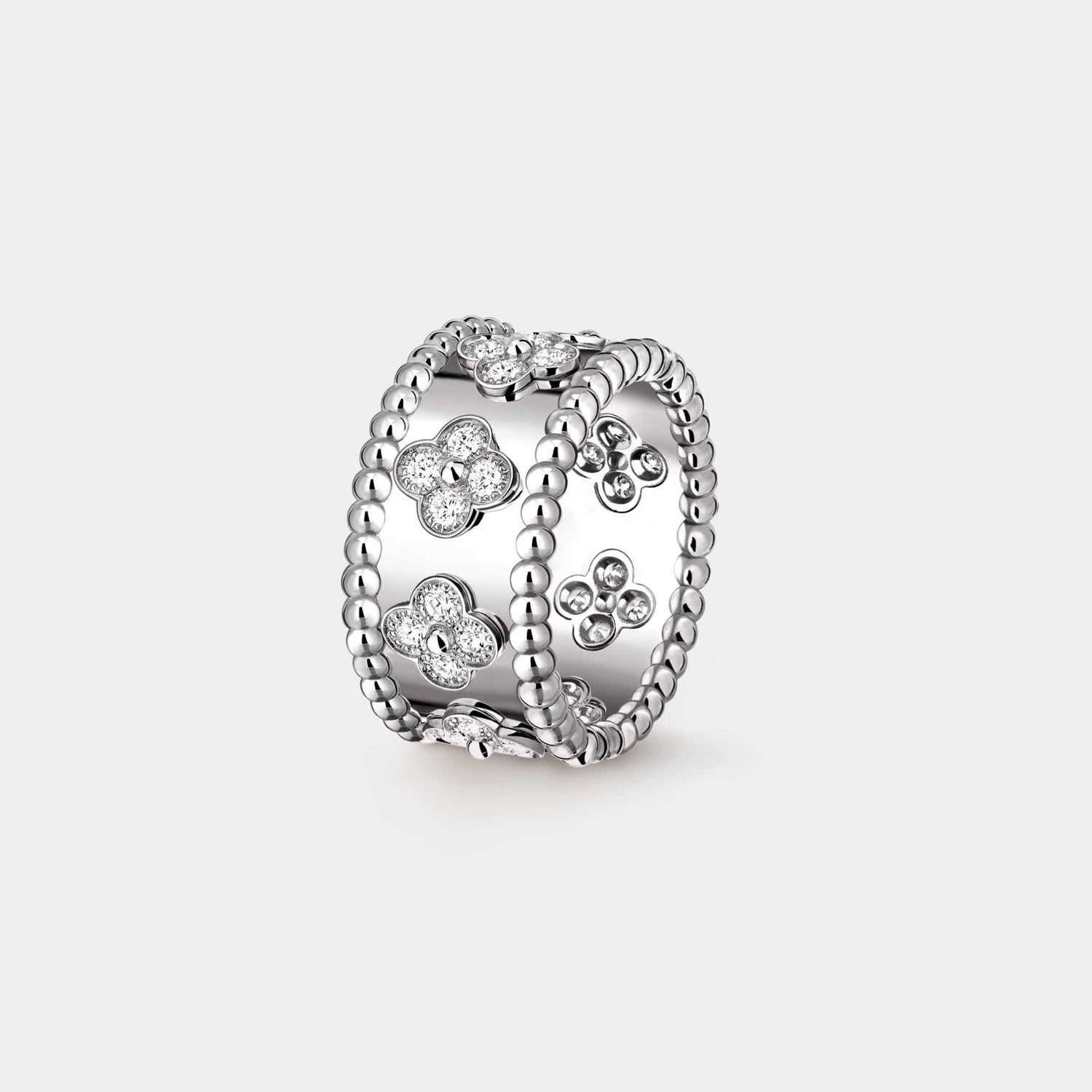 Van Cleef &amp; Arpels Perlée Clovers Ring Medium Model White Gold Diamond, Front