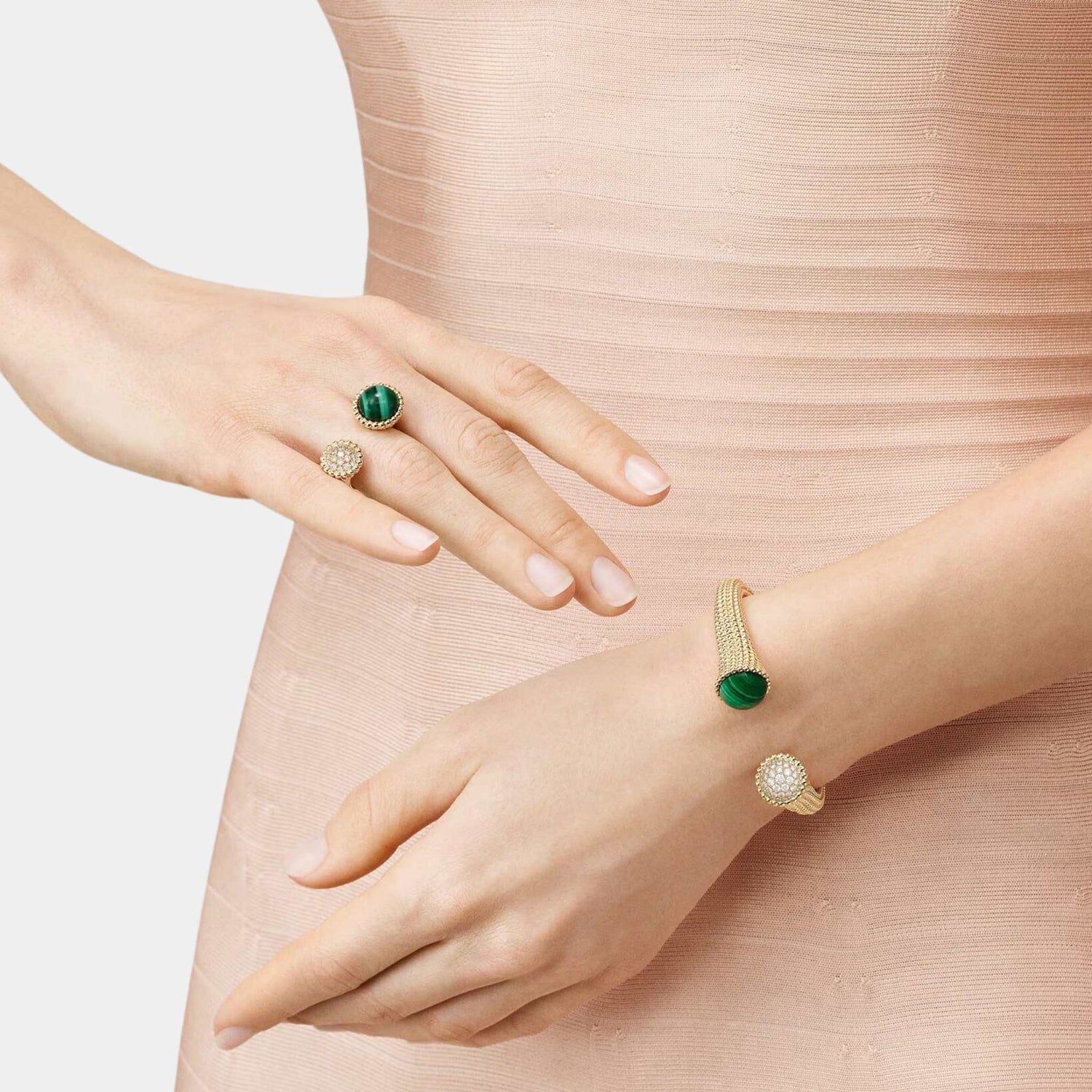 Van Cleef &amp; Arpels Perlée Couleurs Bracelet Medium Model, Model