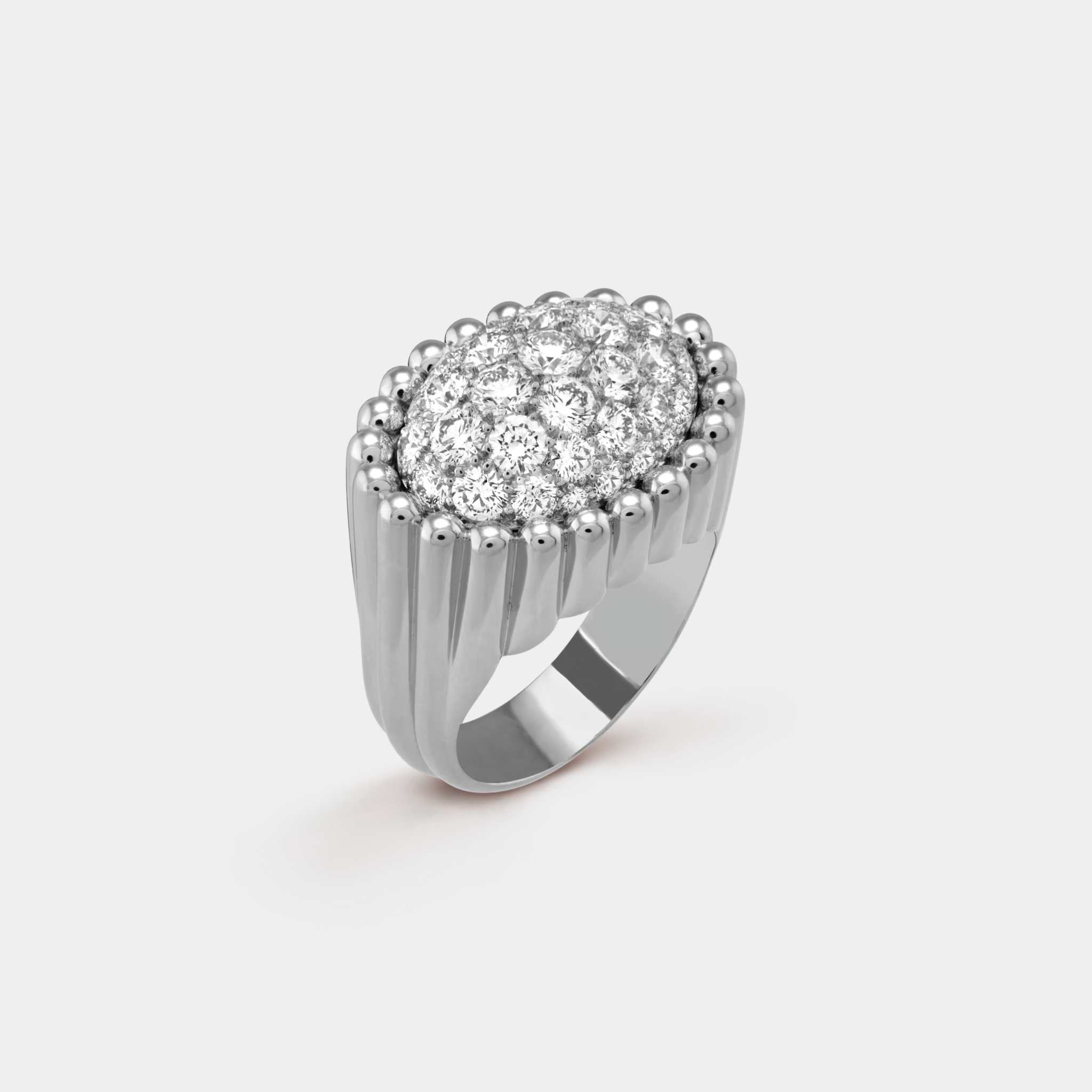 Van Cleef &amp; Arpels Perlée Diamonds Pavé Ring White Gold Diamond, Front