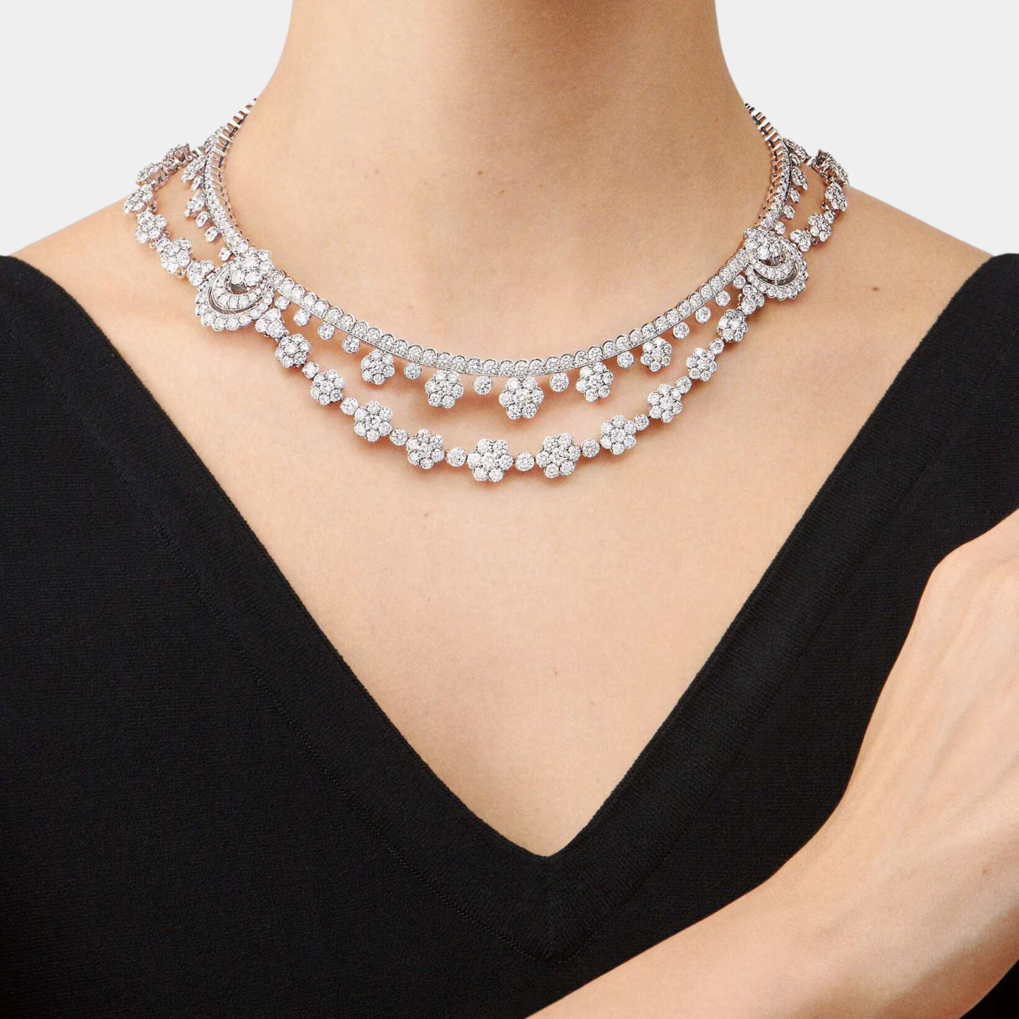 Van Cleef &amp; Arpels Snowflake Transformable Necklace Platinum Diamond, Model