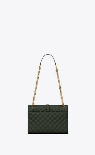 envelope medium in quilted grain de poudre embossed leather