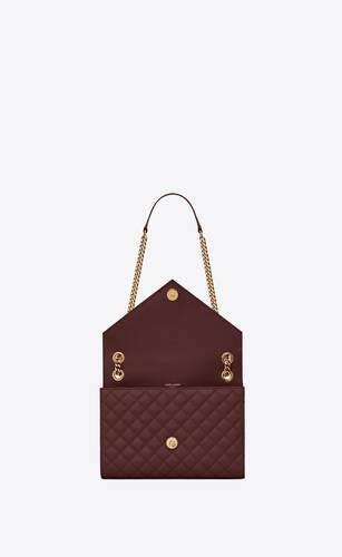 envelope medium in quilted grain de poudre embossed leather