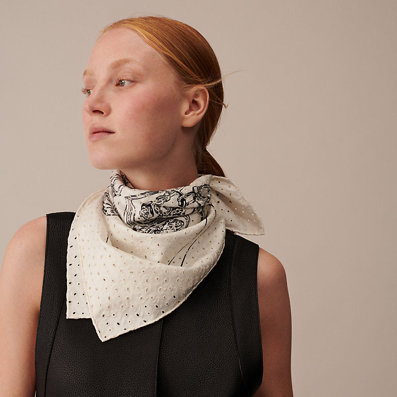 Brides de Gala Broderie Anglaise scarf 70
