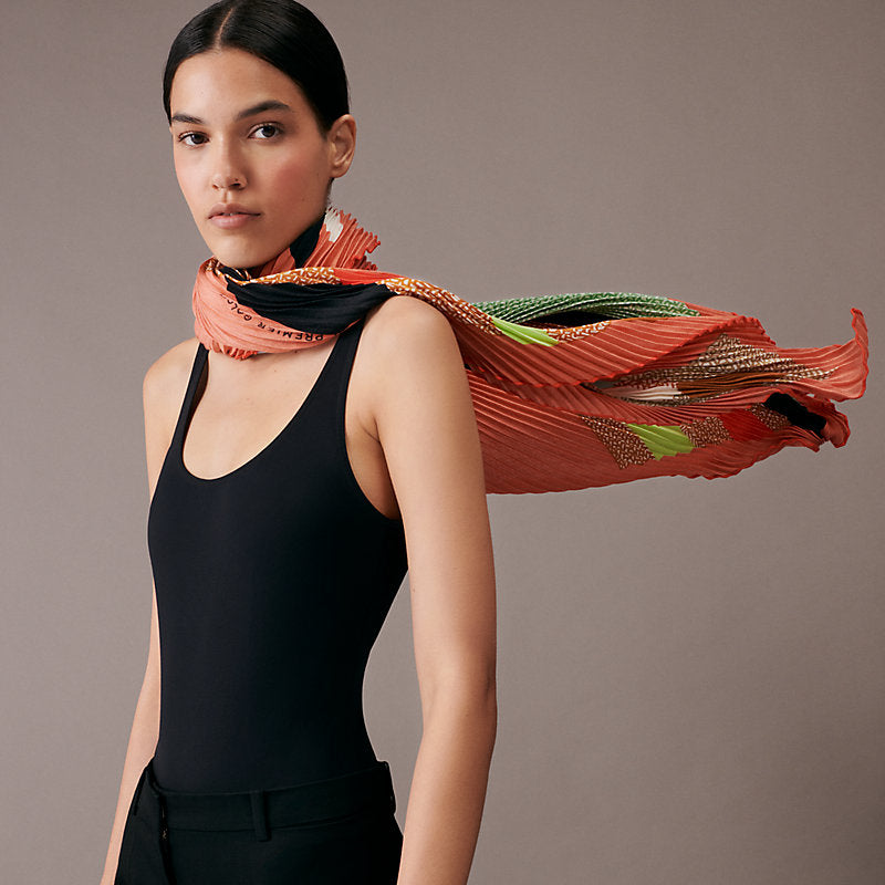 Mon Premier Galop pleated shawl 140